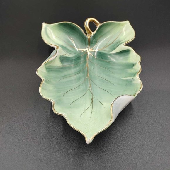 Vintage Norcrest Leaf Trinket Dish Candy Handpainted Green Leaf Gold Trim - Picture 2 of 11